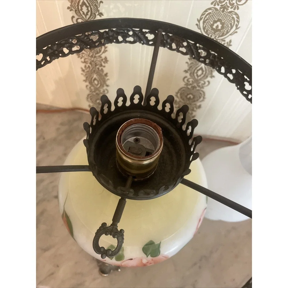 Vintage Oil‎ Lamp Converted To Electrical Flower Floral Hurricane Brass